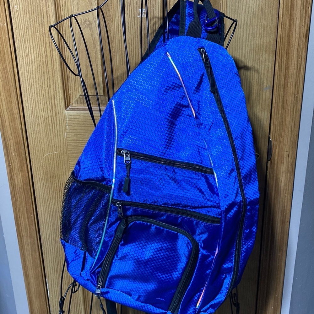 NWOT Crossbody back pack​​